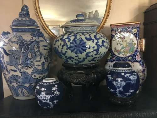 Majestic Large Blue Chinese Lidded Dish Hand Painted Underglaze Blue Ming Style. Good Quality Art.